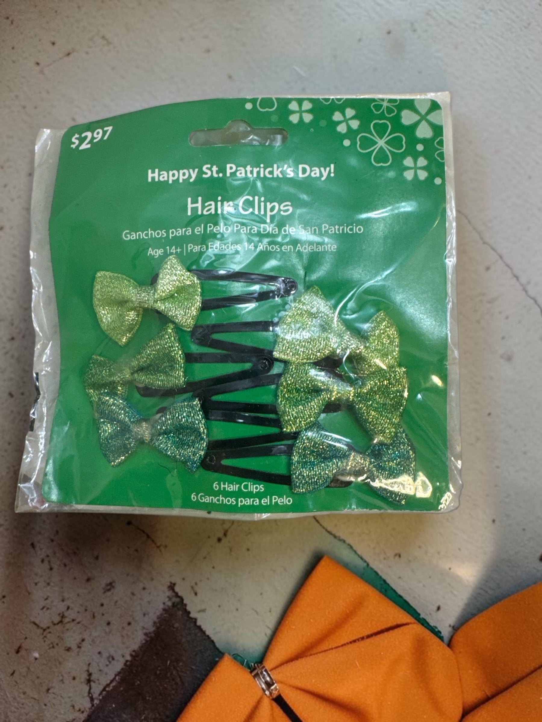 Decorative Holiday Themed Hair Clip Set